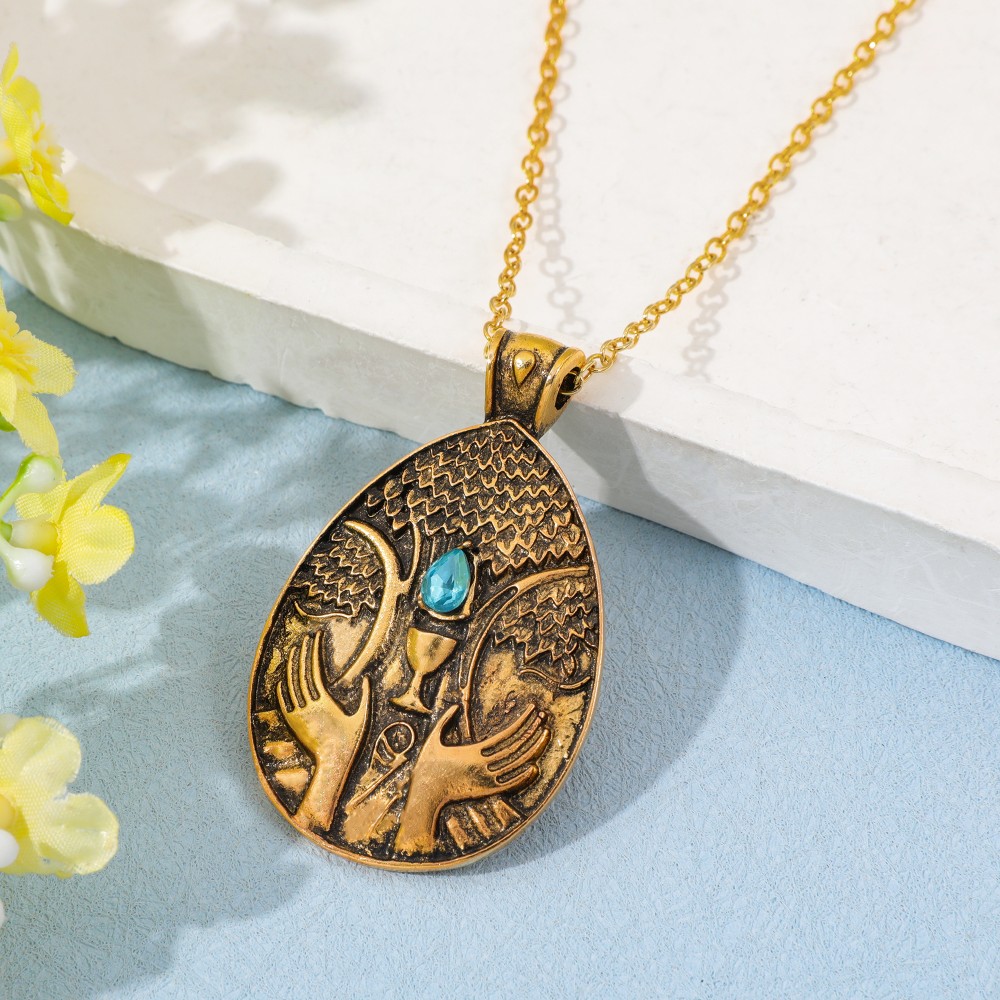 Vintage Game Pendant Necklace  - Vintage Fashion Video 评论和价格