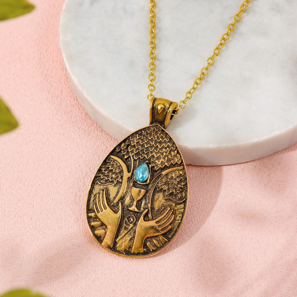 Vintage Game Pendant Necklace  - Vintage Fashion Video 评论和价格